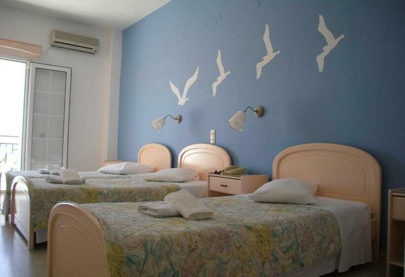 スタンダードトリプルルーム, Ifigenia