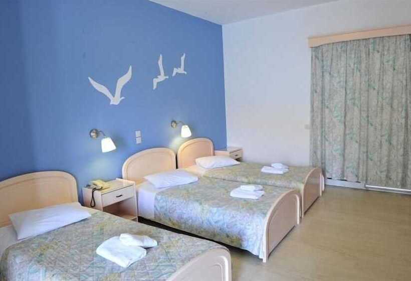 スタンダードトリプルルーム, Ifigenia