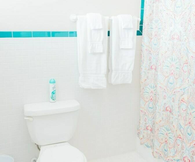 جناح ديلوكس, Capernaum Lakeside Lodge