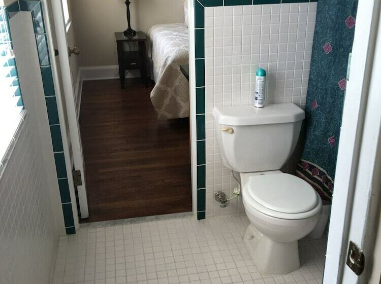 جناح كومفورت, Capernaum Lakeside Lodge