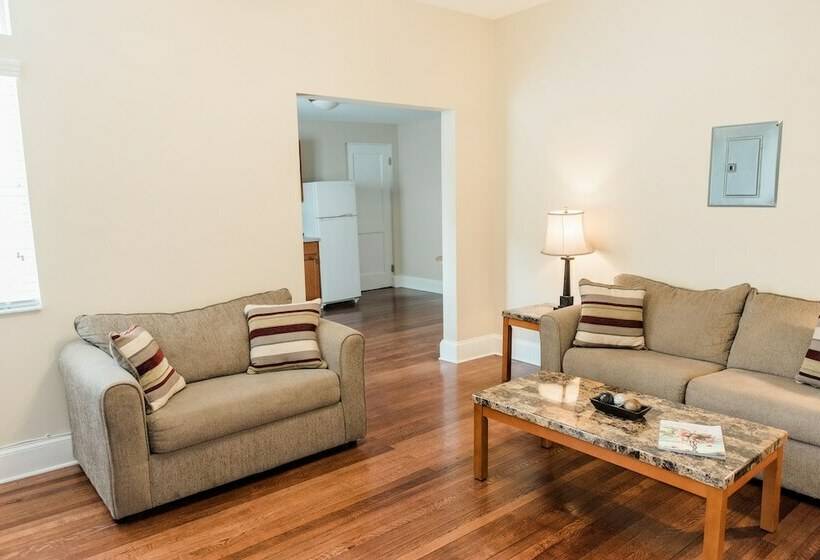 جناح ديلوكس, Capernaum Lakeside Lodge