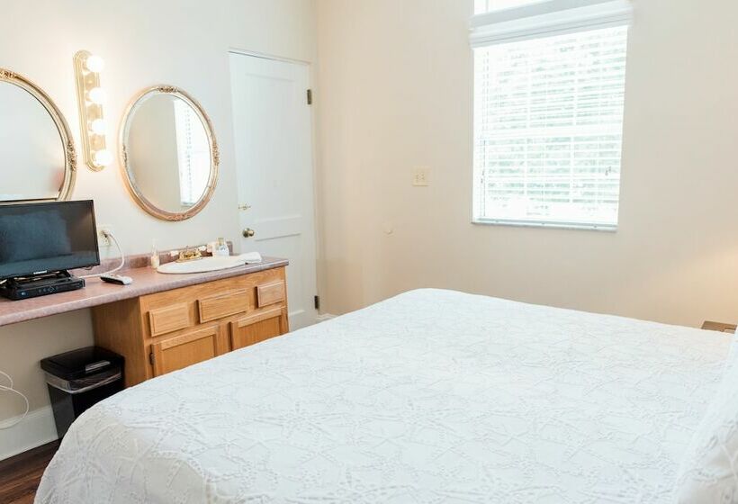 غرفة كلاسيكية سرير مزدوج, Capernaum Lakeside Lodge