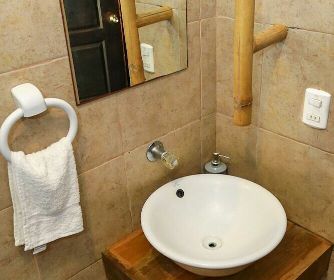 إستوديو كومفورت, Eco Del Mar