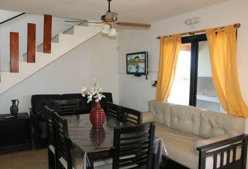 Hütte, Cabañas Refugio Uritorco