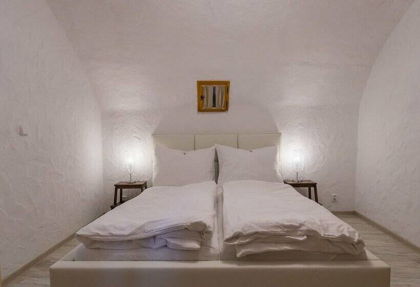 标准间, Pension U Zámku