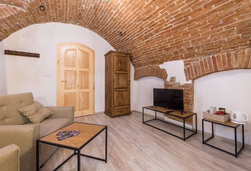 标准间, Pension U Zámku