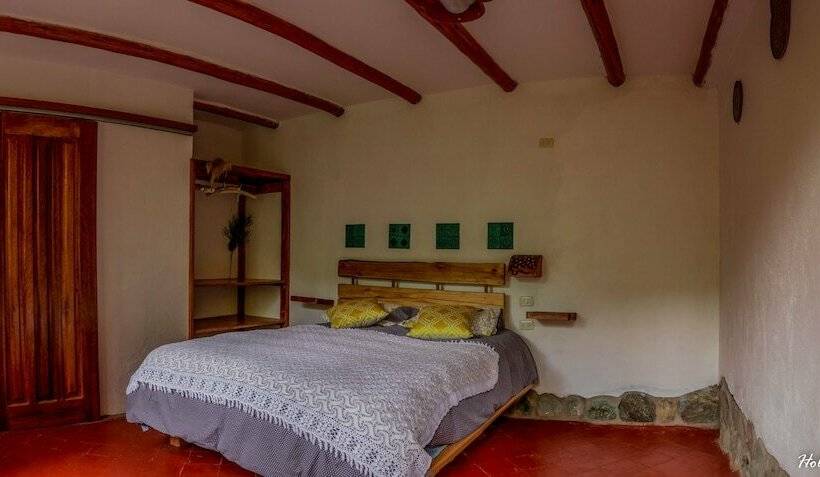 اتاق کلاب, Birds Hotel Molino