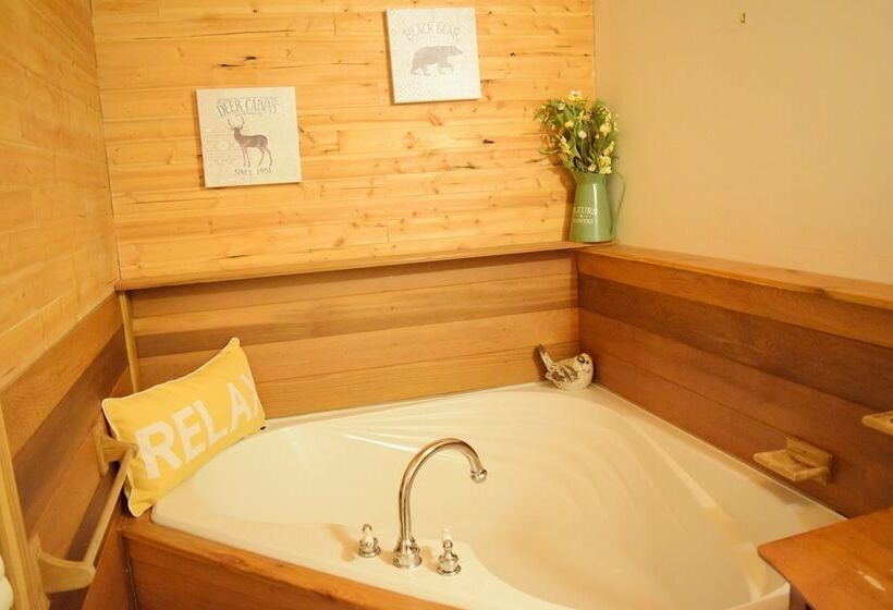 منزل 4 غرف نوم, Aisling Lakehouse