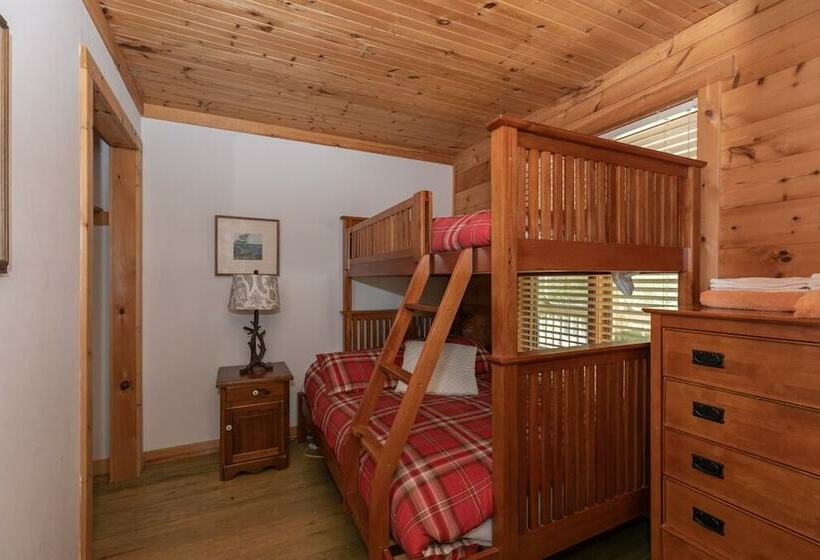 منزل غرفتين نوم, Aisling Lakehouse