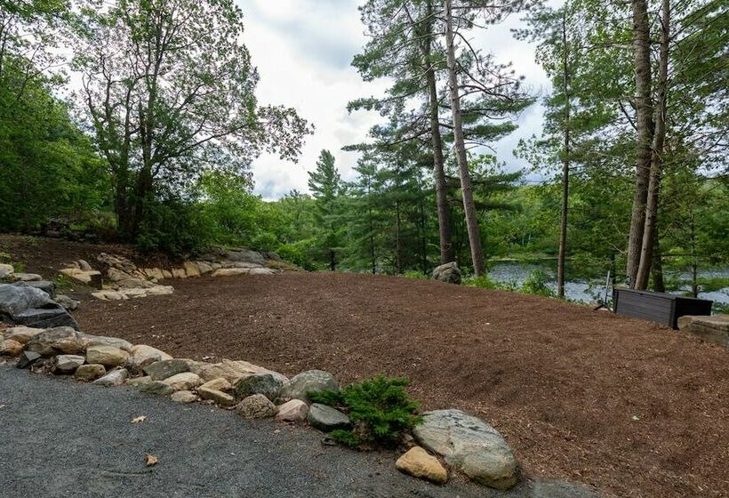 منزل غرفتين نوم, Aisling Lakehouse