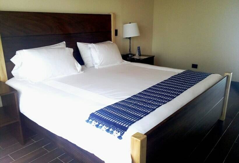 سوئیت رویال, Casa Imperial Coban