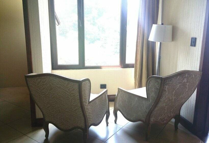 سوئیت رویال, Casa Imperial Coban