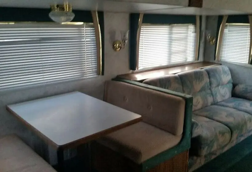 １ベッドルームハウス, Lake Isabella Rv Resort