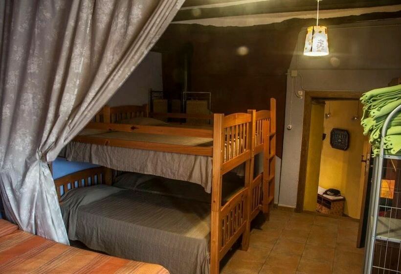 3间卧室的房子, La Germandat