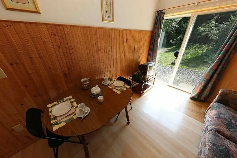 スタンダードスタジオ, Lac Des Roches Resort