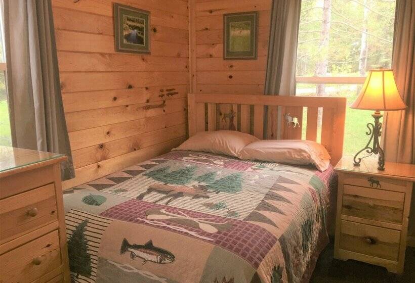 小室, Moose Track Adventures Resort