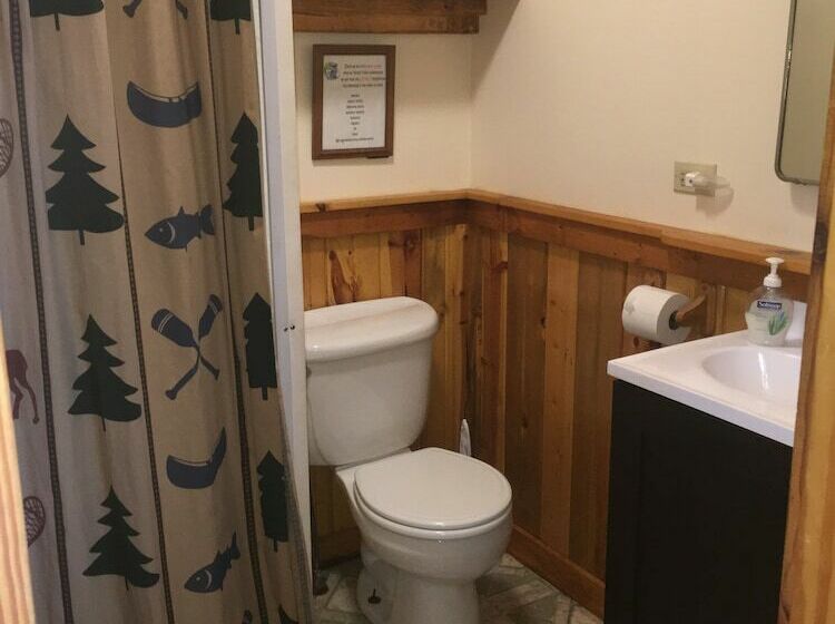 Хижина, Moose Track Adventures Resort
