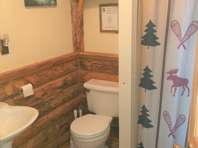 小室, Moose Track Adventures Resort