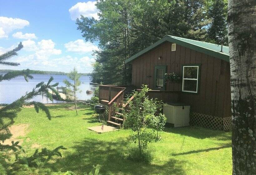 小室, Moose Track Adventures Resort