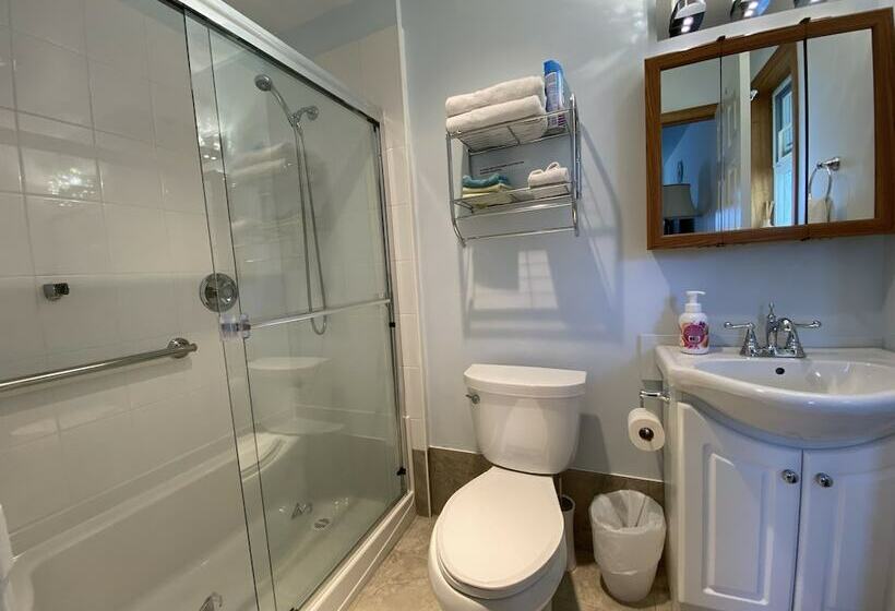 חדר סטנדרט מיטה זוגית, Crown House Bed & Breakfast