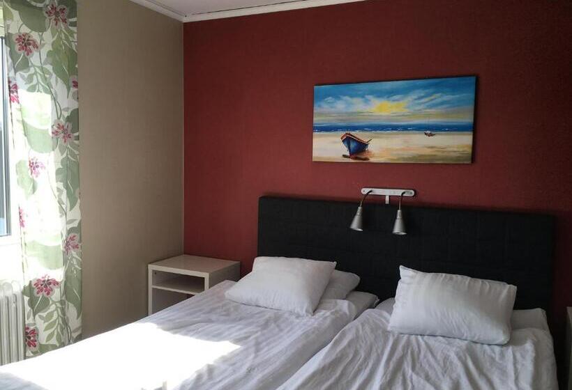 共用浴室的经济型房间, Gamla Bryggeriets B&b