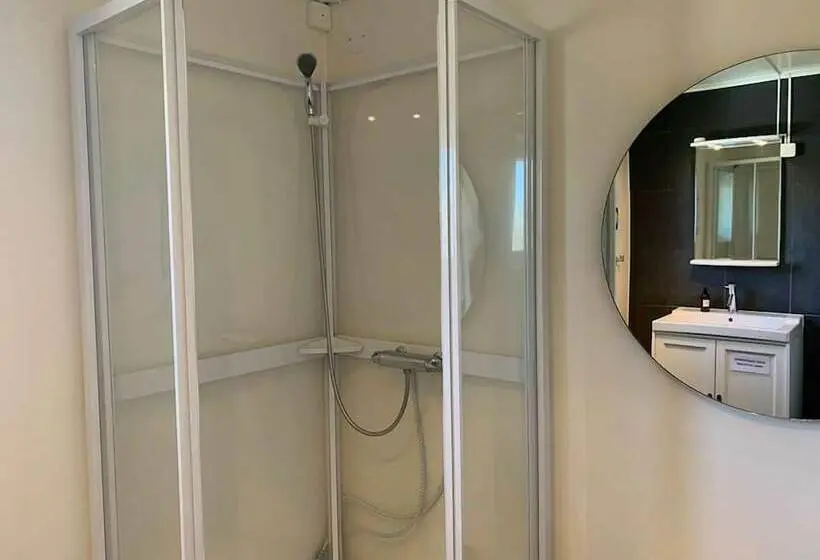 Ortak Banyolu Basic Oda, Gamla Bryggeriets B&b