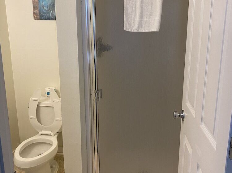 غرفة أساسية سرير مزدوج, Seaview Pier And Motel