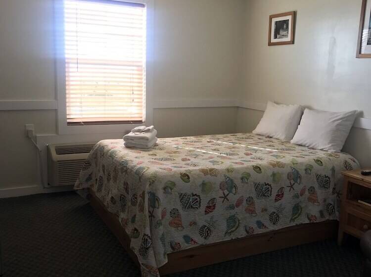 غرفة أساسية سرير مزدوج, Seaview Pier And Motel