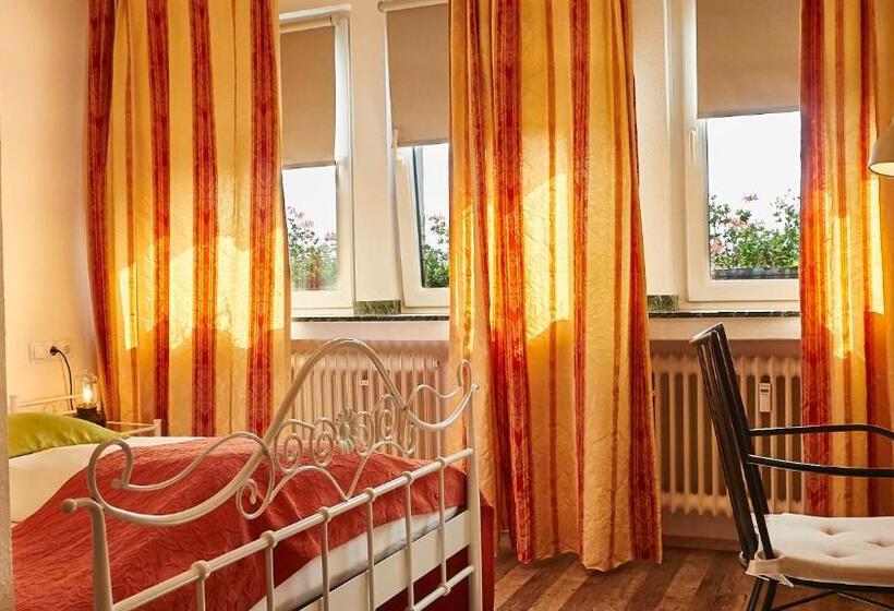 Номер Стандарт Индивидуальный, 3 Konige