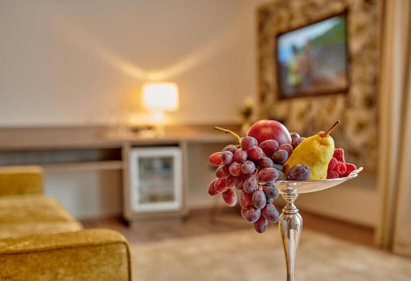 디럭스 룸 킹사이즈 침대, Am See