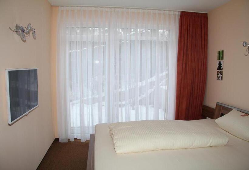 스탠다드 방갈로, Atrium Garni