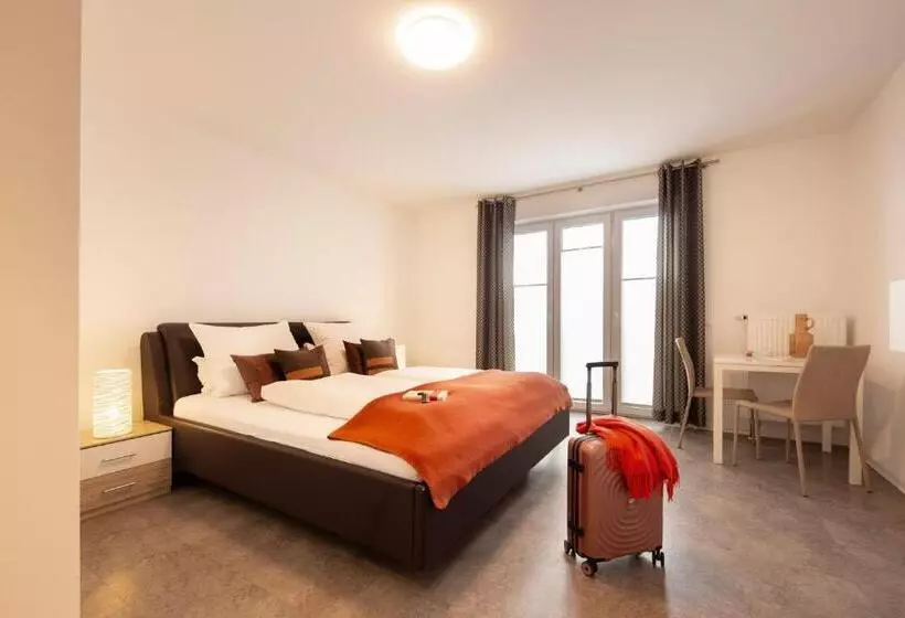 اتاق لوکس, & Boarding House Schlosserwirt