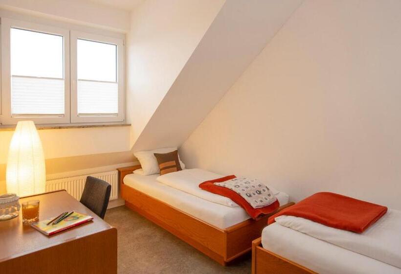 Семейный Номер, & Boarding House Schlosserwirt