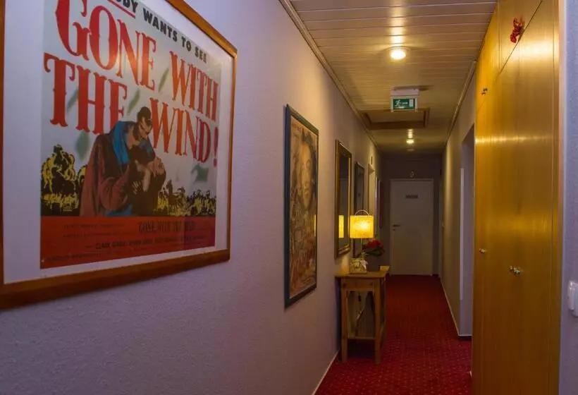 Standard Yhden Hengen Huone, Garni Am Eckernweg
