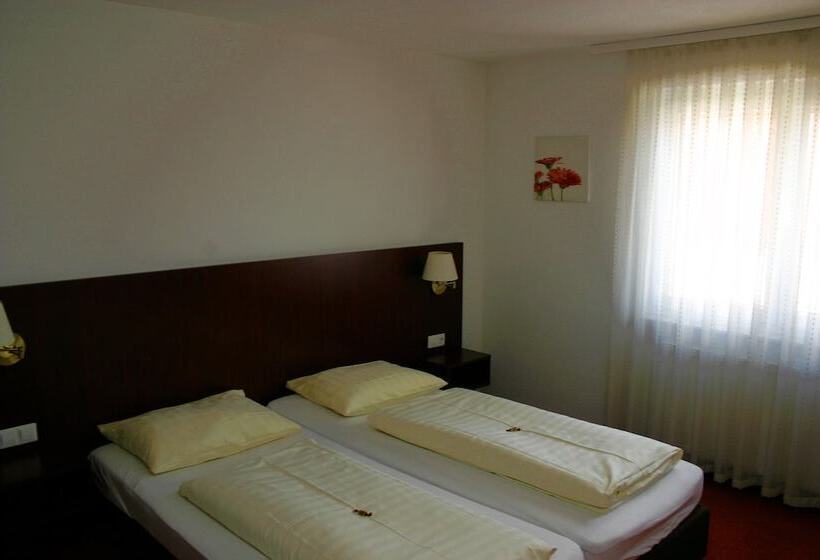 Номер Стандарт, Gasthaus Traube