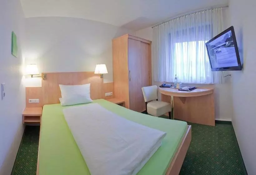 Standard Yhden Hengen Huone, Gasthof Zum Rössle