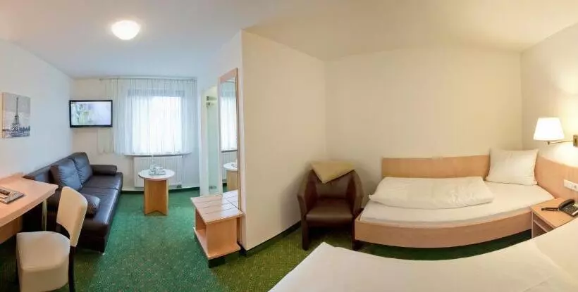 Standard Kolmen Hengen Huone, Gasthof Zum Rössle