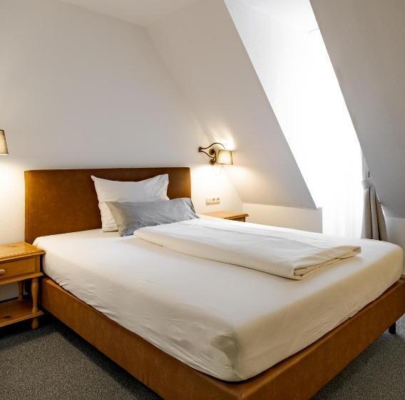 ベーシックルーム, Goldener Hirsch