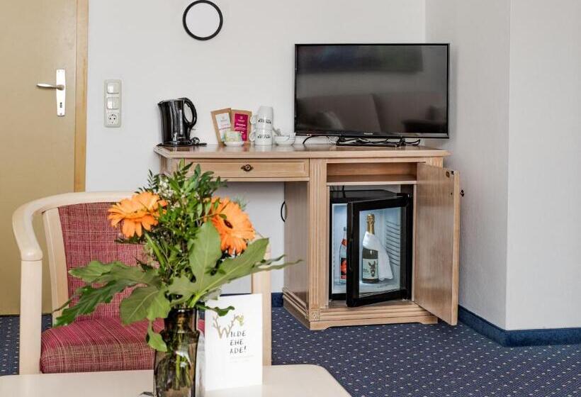 スーペリアールーム, Goldener Hirsch