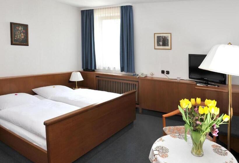 스탠다드 룸, Grüner Baum