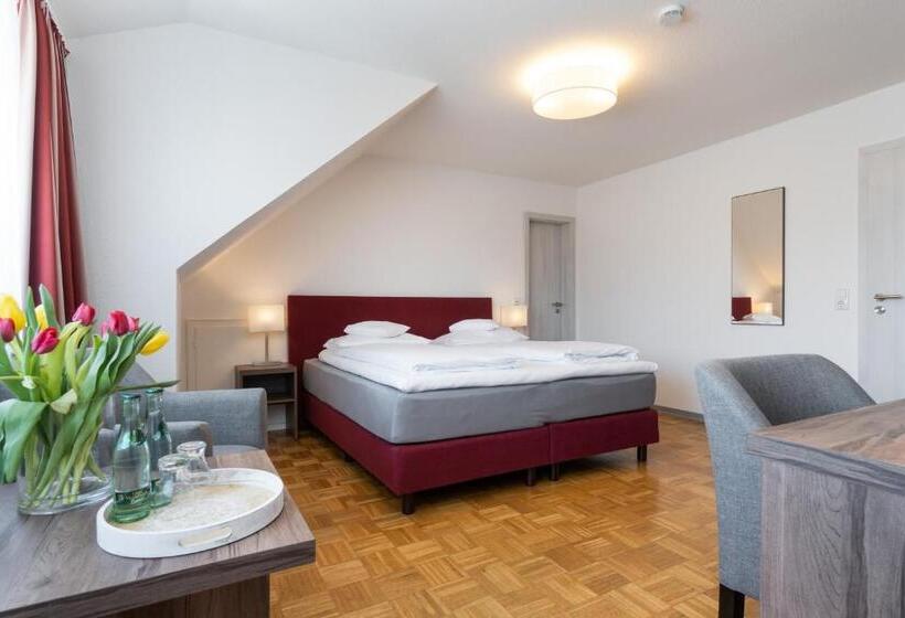 חדר משפחתי, Grosse Klus