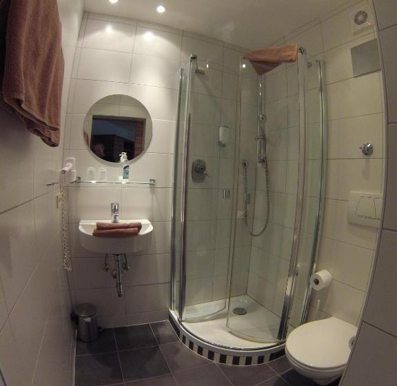 Quarto Triplo Comfort, Krone Garni