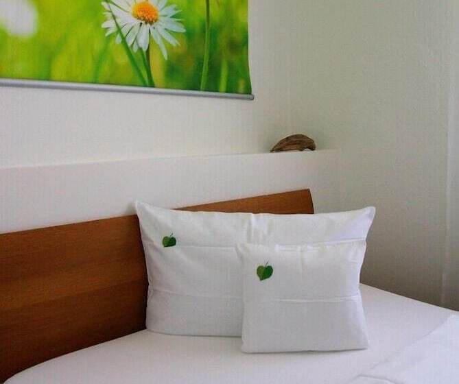 Номер Стандарт Индивидуальный, Lindenallee