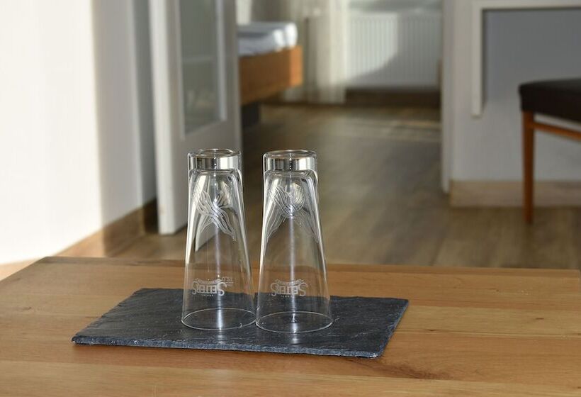 Полулюкс, Lindenallee