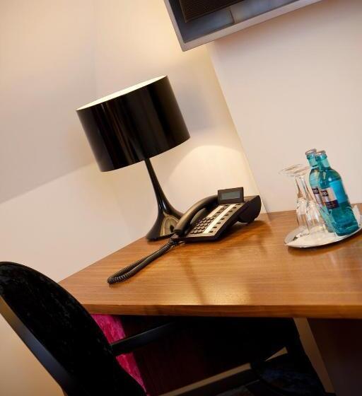 컴포트 룸, Schloss Zu Hopferau