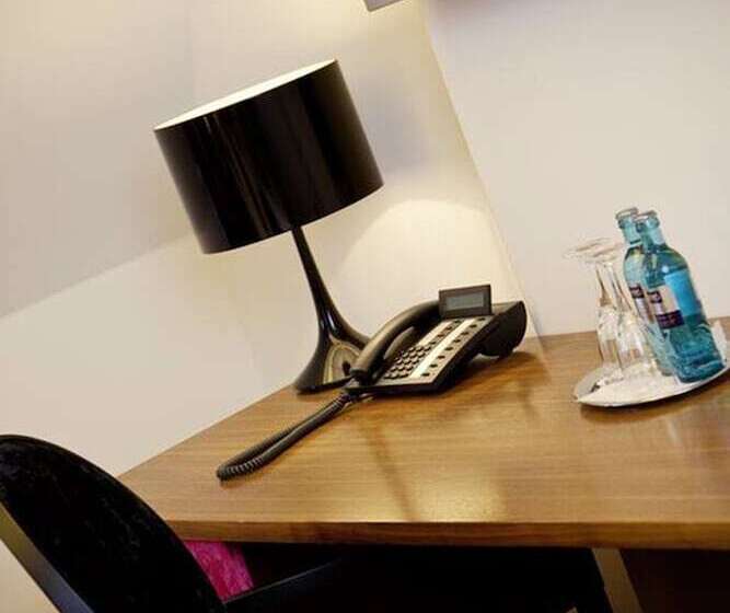 컴포트 룸, Schloss Zu Hopferau