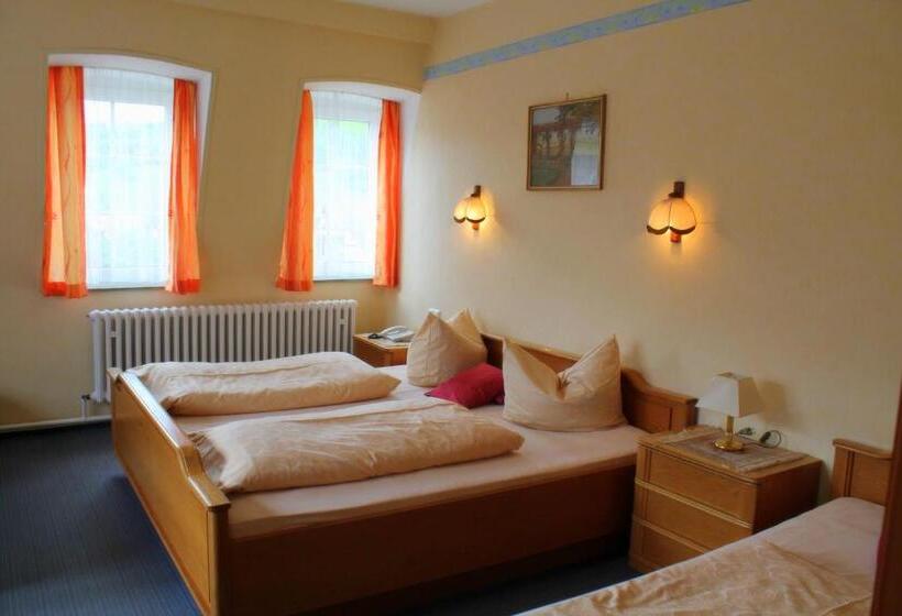 غرفة قياسية رباعية, Schwarzes Lamm