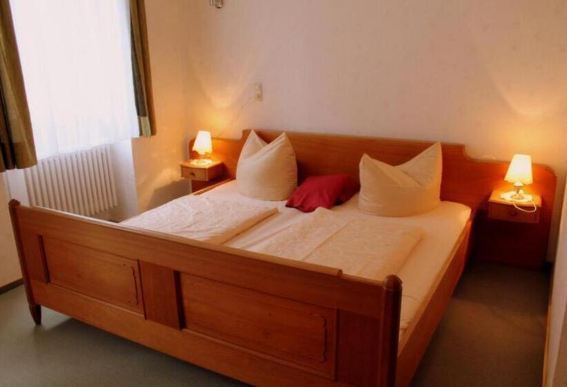 غرفة قياسية, Schwarzes Lamm