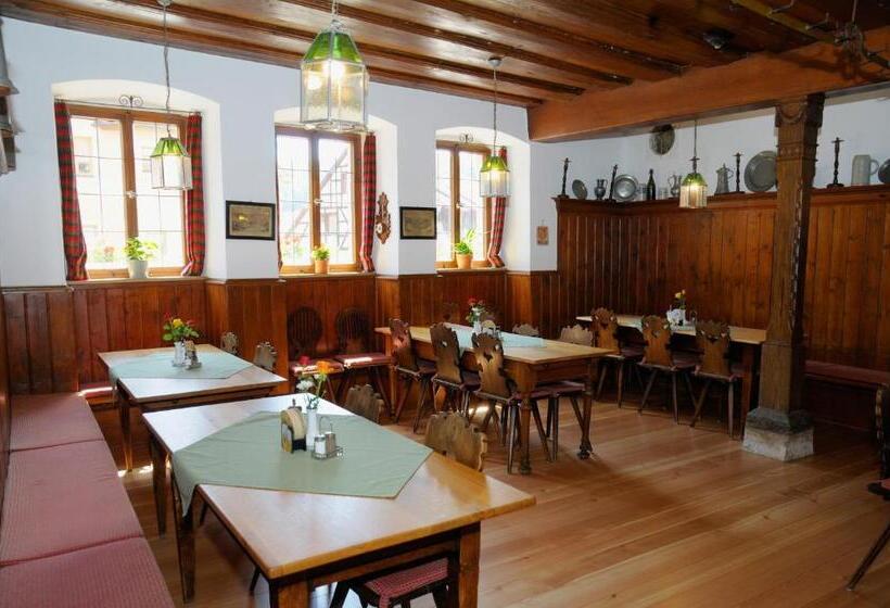 غرفة قياسية ثلاثية, Schwarzes Lamm