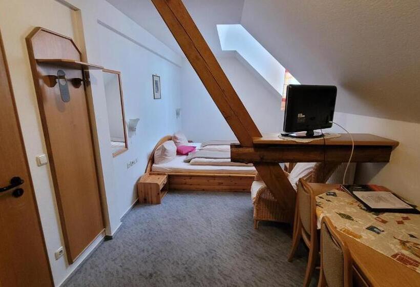 غرفة قياسية, Schwarzes Lamm